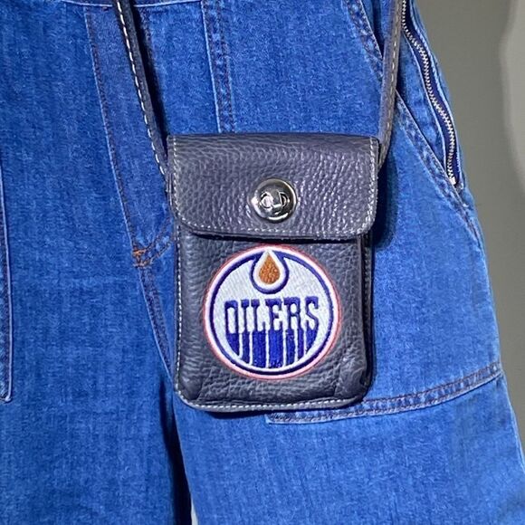 Roots Leather Oilers Cross Body Mini Bag - Picture 2 of 16